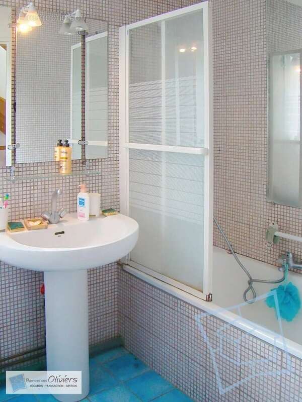 Maison à VOISINS-LE-BRETONNEUX