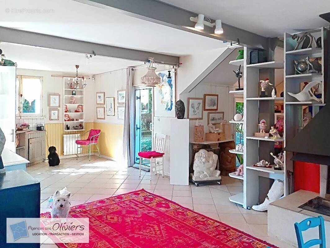 Maison à VOISINS-LE-BRETONNEUX