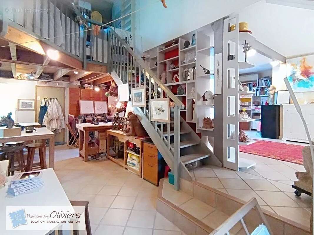 Maison à VOISINS-LE-BRETONNEUX