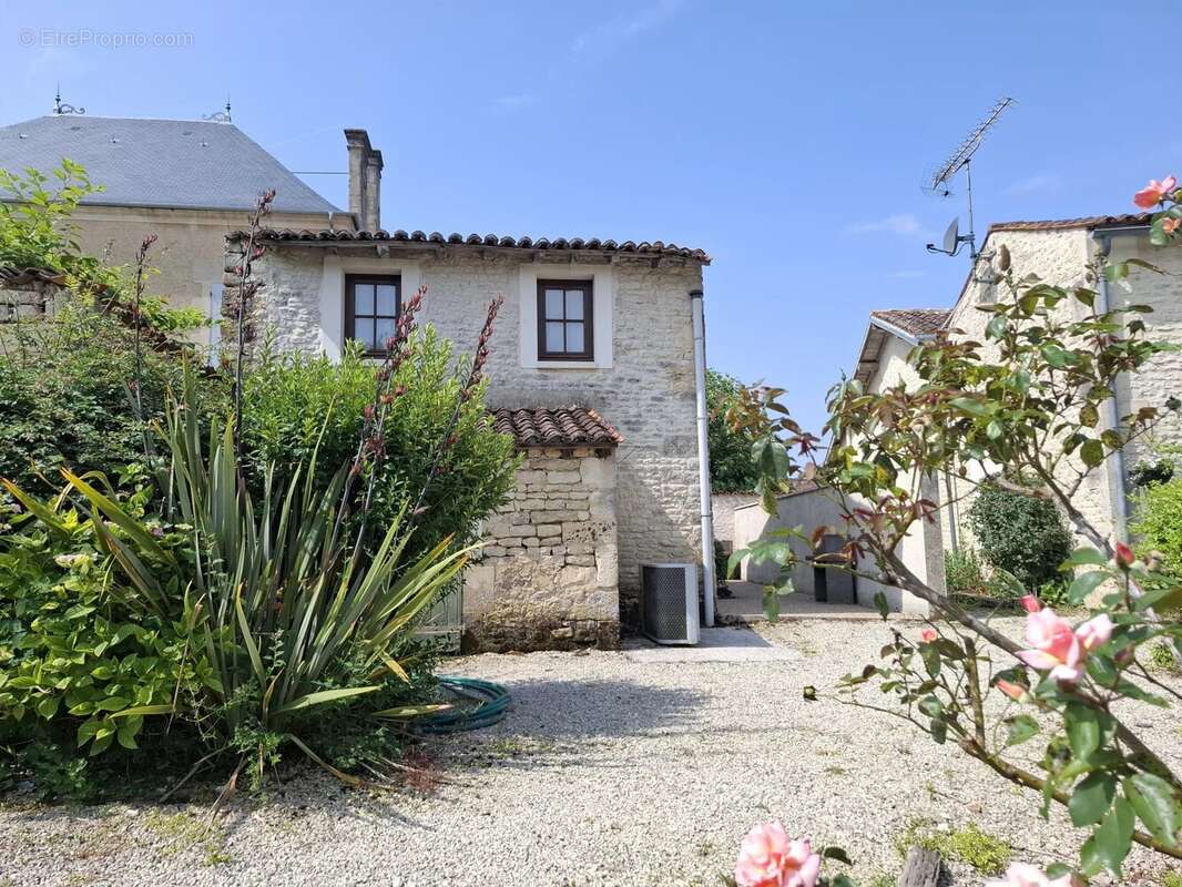 Maison à MATHA