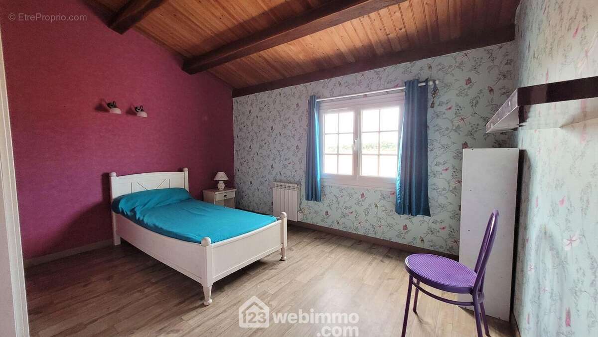 A l&#039;étage, 2 grandes chambres - Maison à LONGEVILLE-SUR-MER