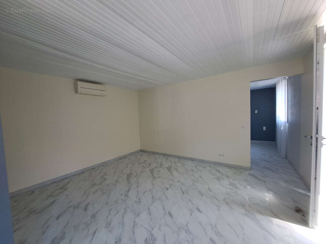 Maison à MONLEON-MAGNOAC