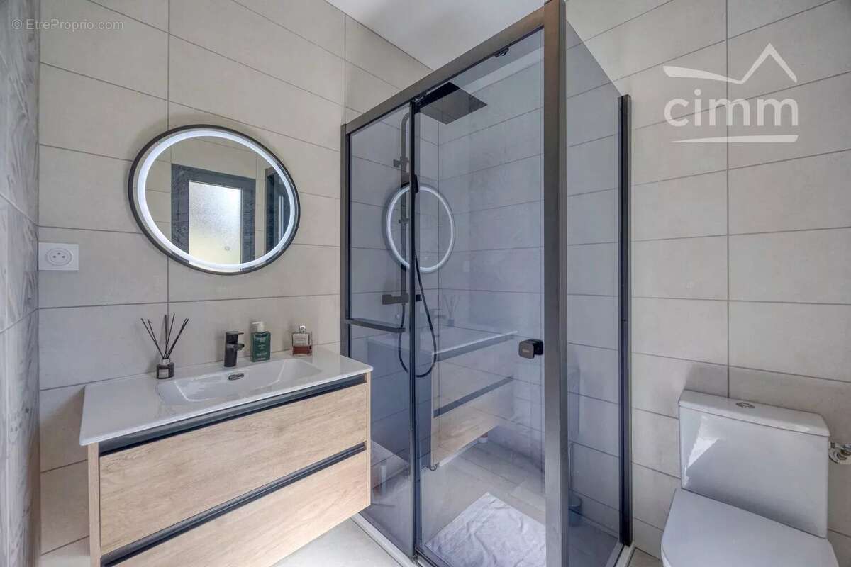 Maison à LA TERRASSE