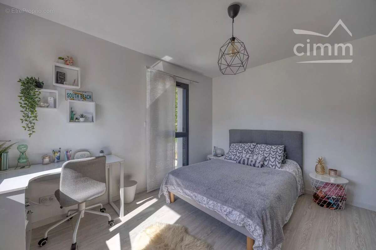 Maison à LA TERRASSE