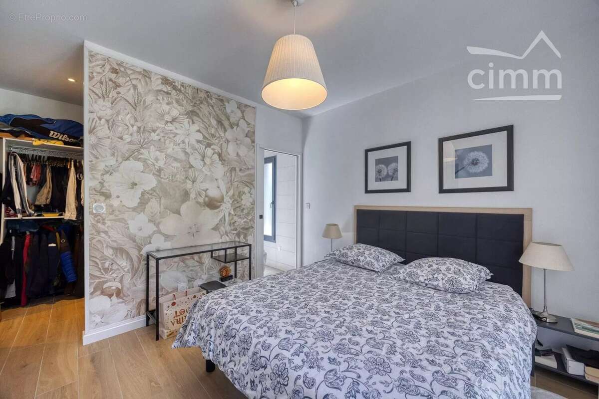 Maison à LA TERRASSE