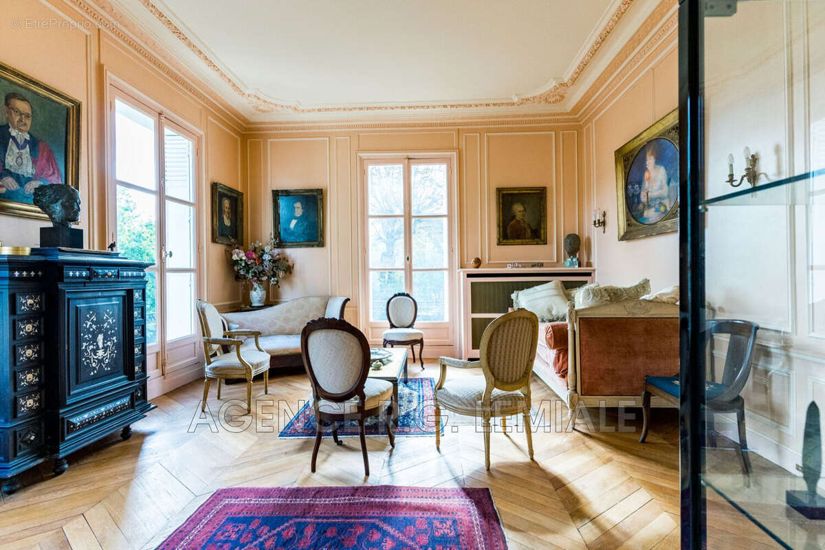 Maison à MAISONS-LAFFITTE