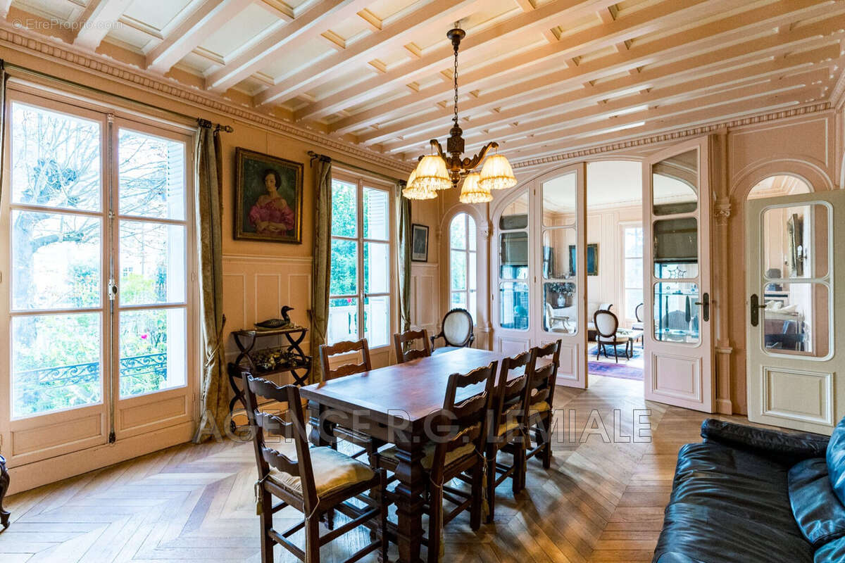 Maison à MAISONS-LAFFITTE