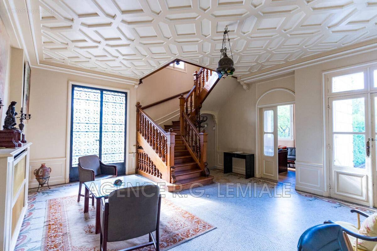 Maison à MAISONS-LAFFITTE