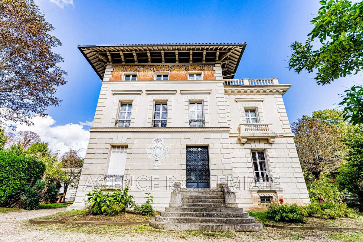 Maison à MAISONS-LAFFITTE