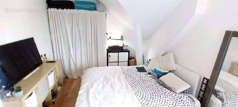 Maison à SAINTE-GENEVIEVE-DES-BOIS