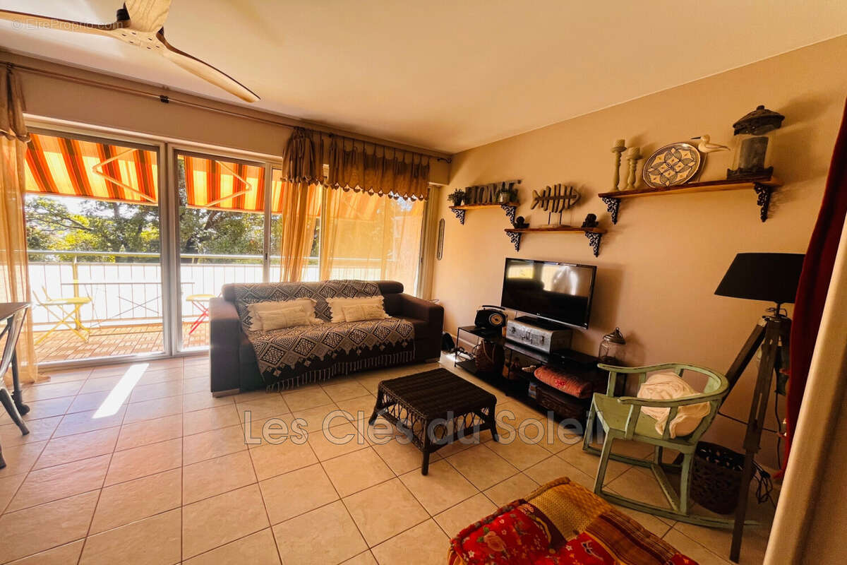 Appartement à SIX-FOURS-LES-PLAGES