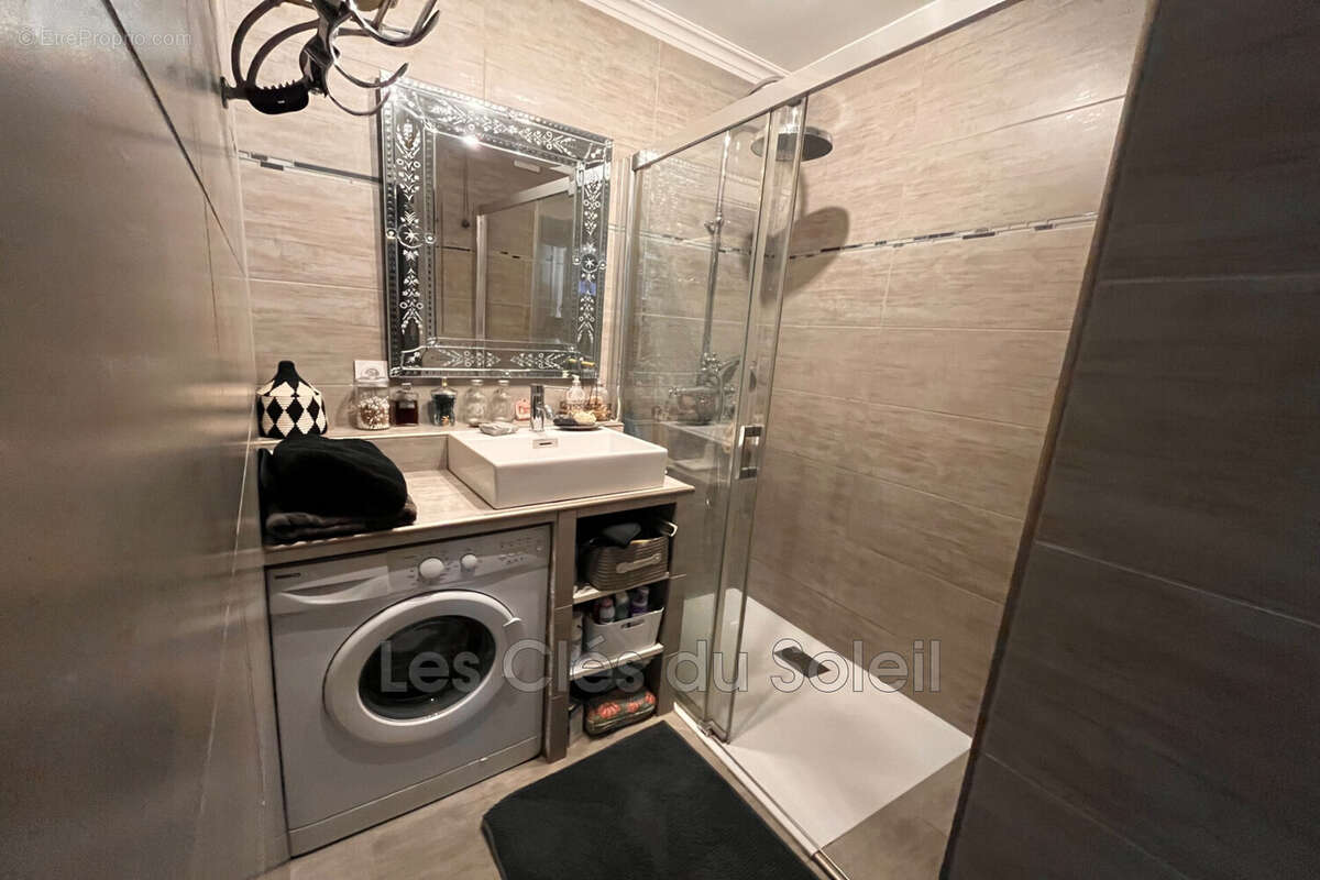 Appartement à SIX-FOURS-LES-PLAGES