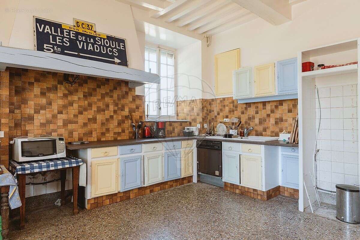 Maison à BAS-ET-LEZAT