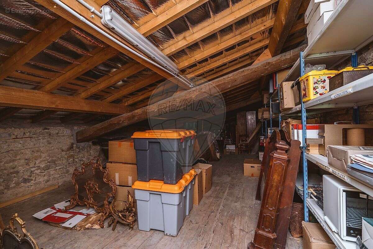 Maison à BAS-ET-LEZAT