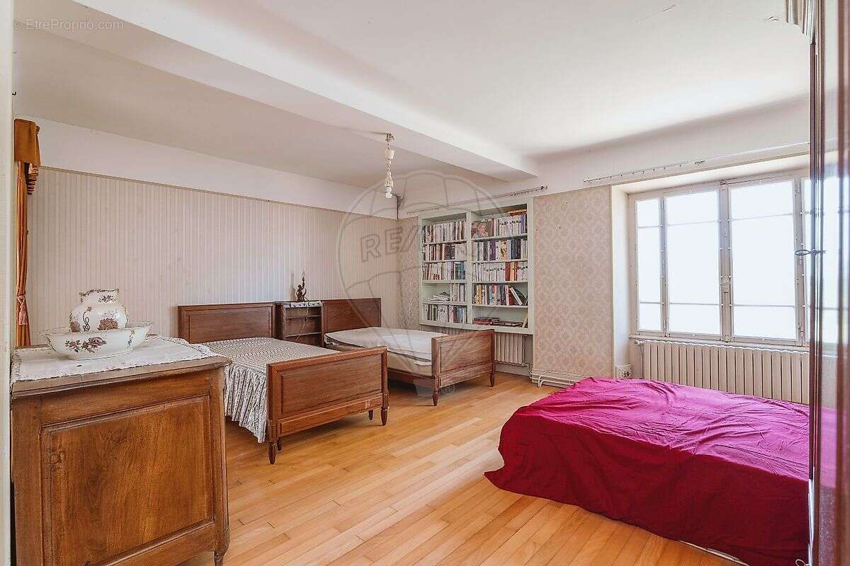 Maison à BAS-ET-LEZAT