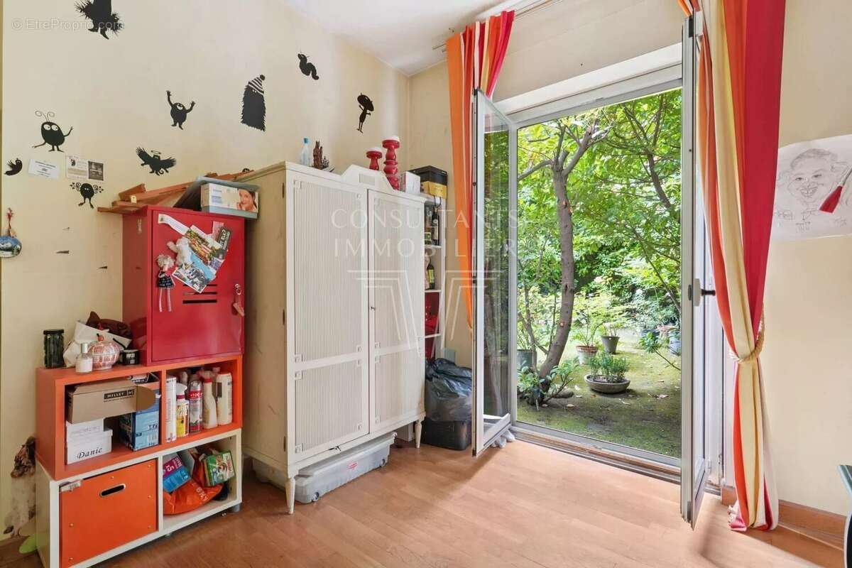 Appartement à NEUILLY-SUR-SEINE