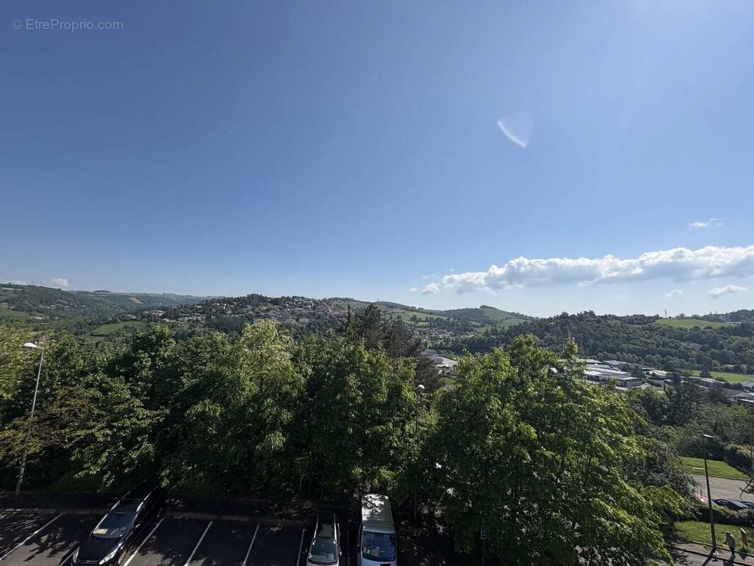 Appartement à SAINT-PRIEST-EN-JAREZ