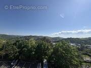 Appartement à SAINT-PRIEST-EN-JAREZ