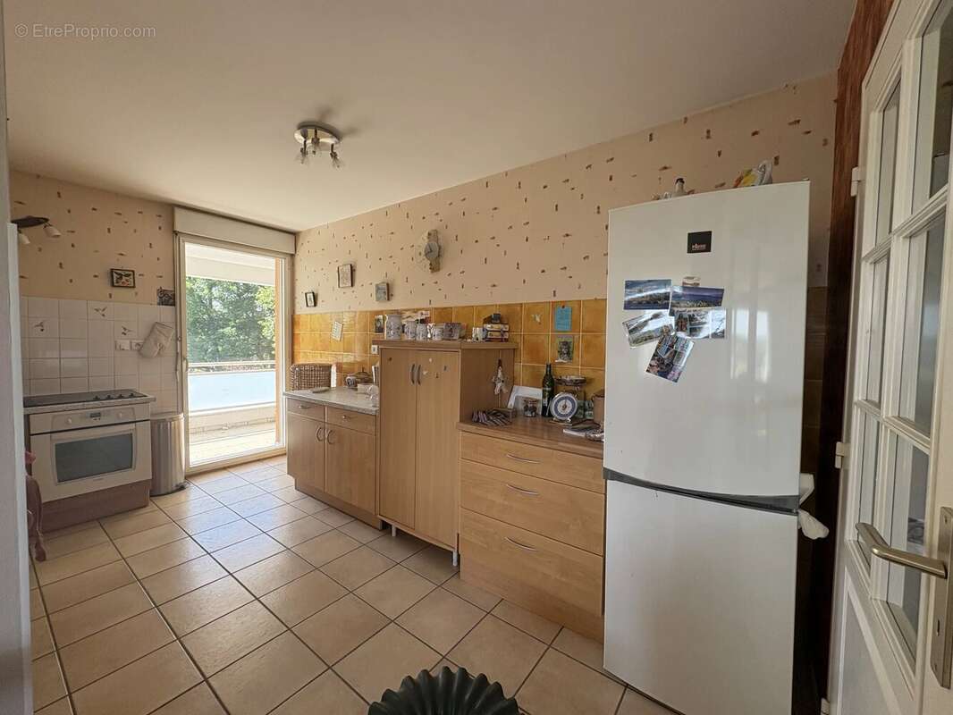 Appartement à SAINT-PRIEST-EN-JAREZ