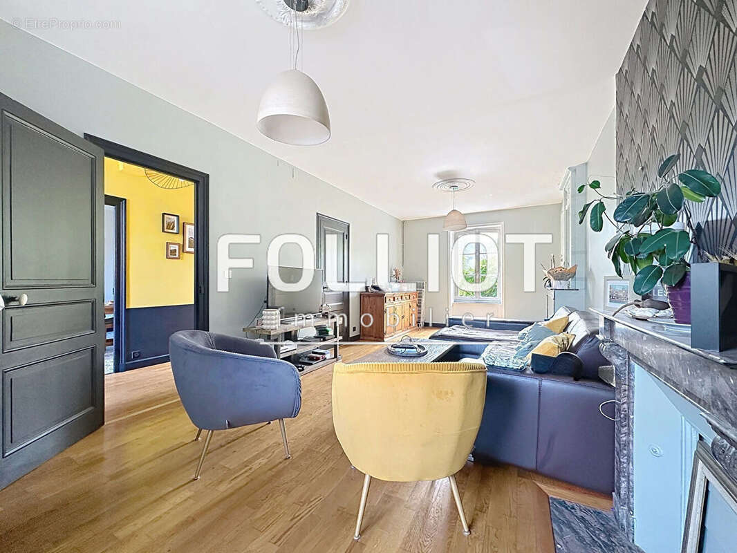 Maison à DONVILLE-LES-BAINS