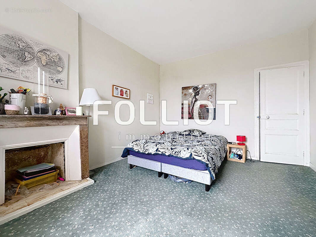 Maison à DONVILLE-LES-BAINS