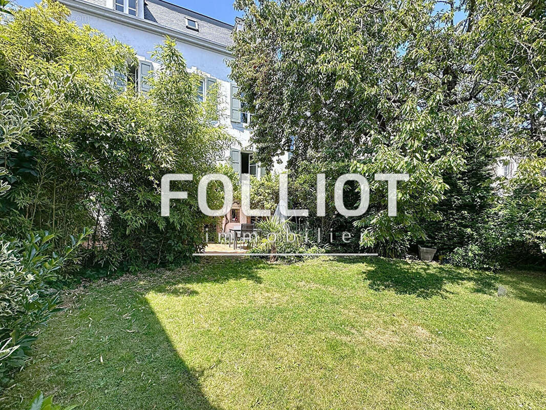 Maison à DONVILLE-LES-BAINS