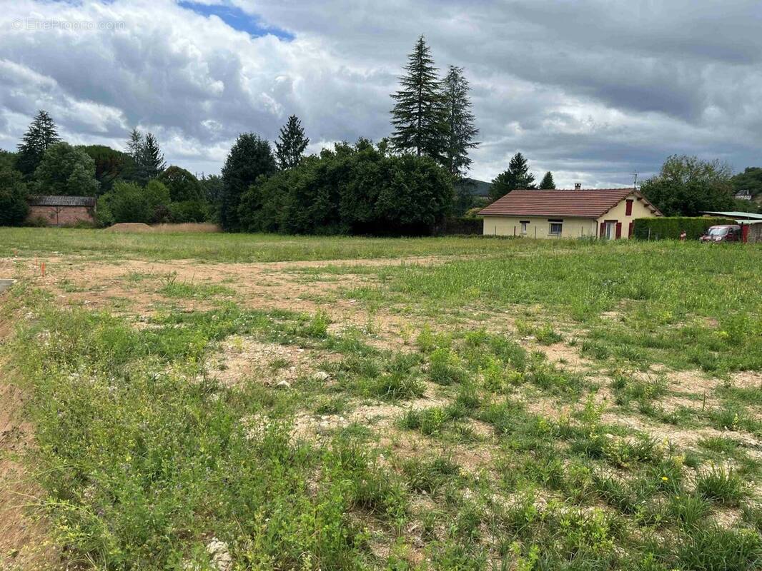 Terrain à LACHAPELLE-AUZAC