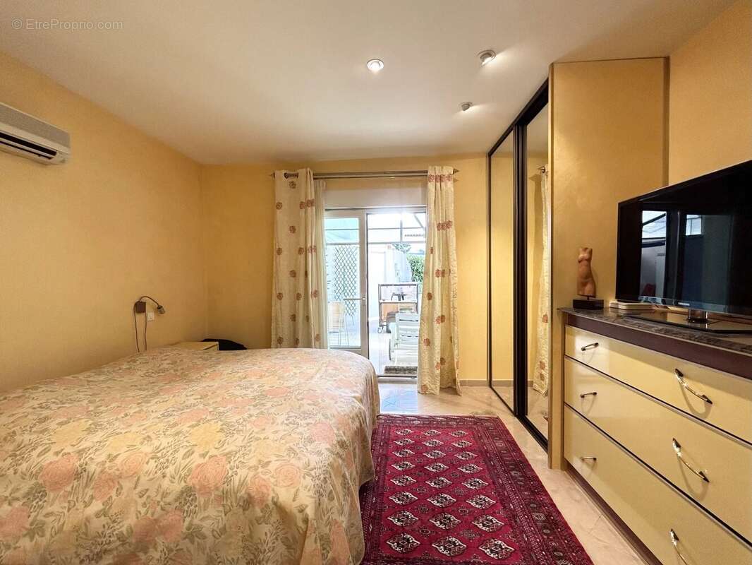 Appartement à LE CANNET