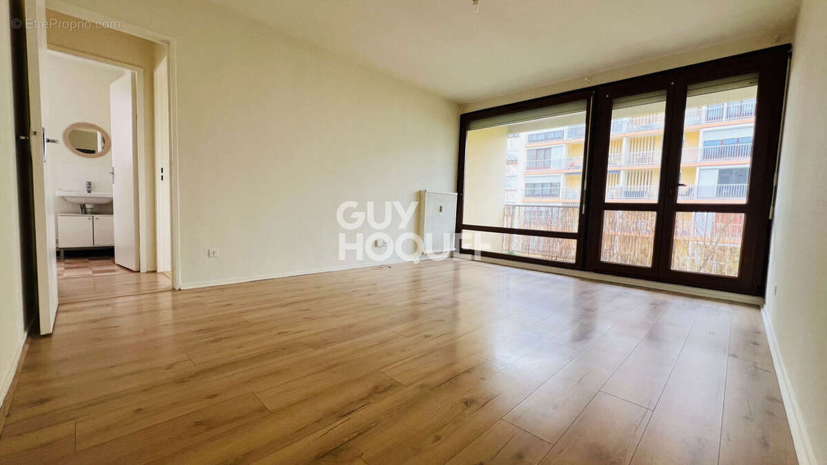 Appartement à BOURGOIN-JALLIEU