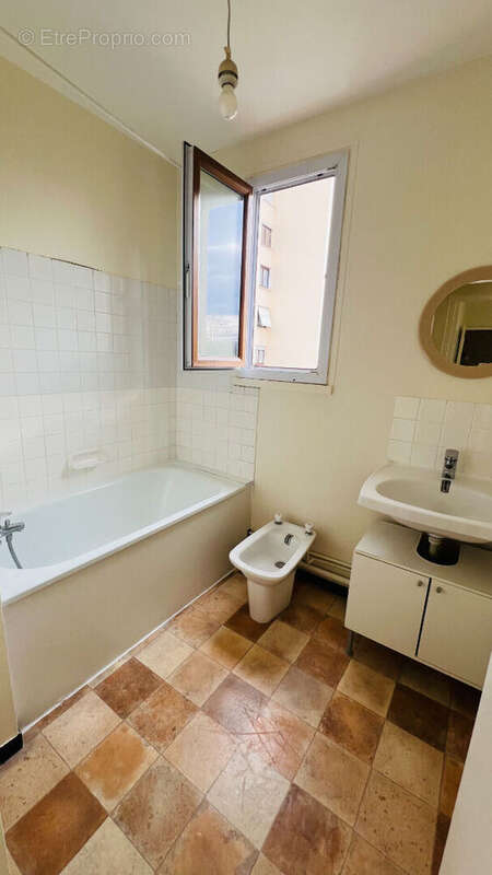 Appartement à BOURGOIN-JALLIEU