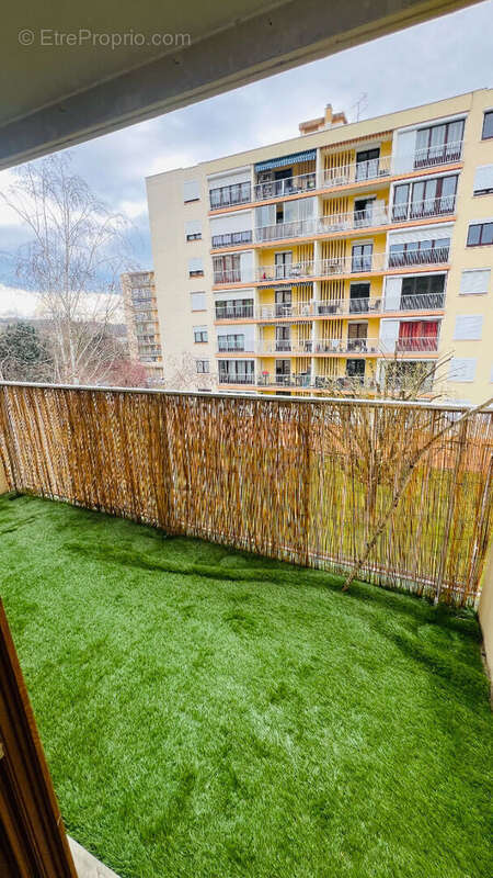 Appartement à BOURGOIN-JALLIEU