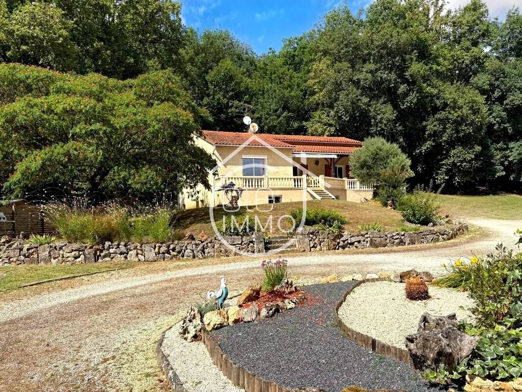 Maison à PRIGONRIEUX