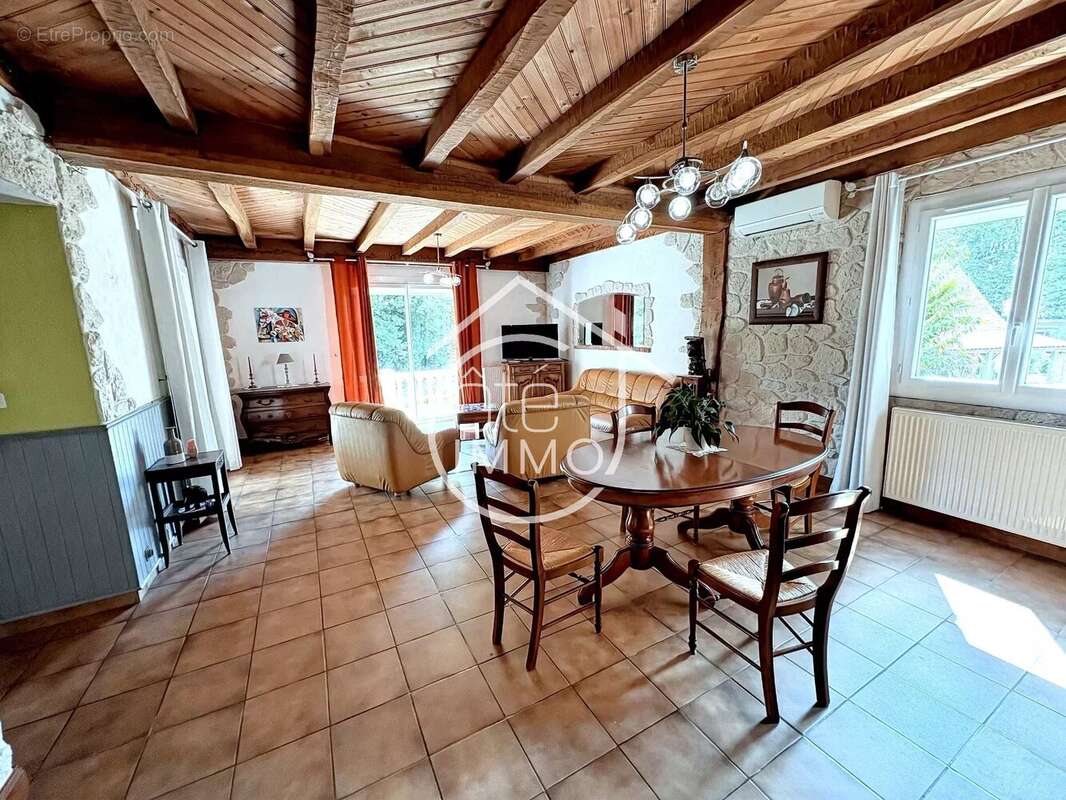 Maison à PRIGONRIEUX