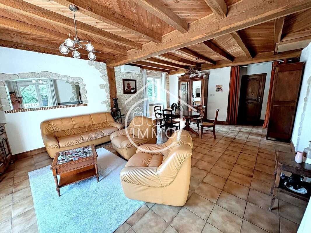 Maison à PRIGONRIEUX