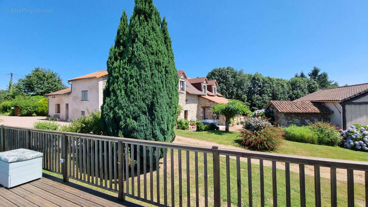 20240725_145440 - Maison à CHAMPS-ROMAIN