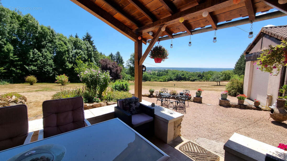 20250717_141149 - Maison à CHAMPS-ROMAIN