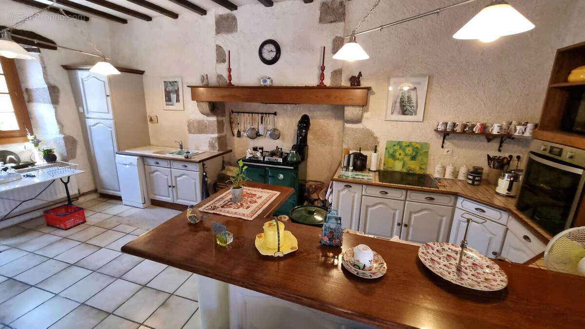 20250717_141552 - Maison à CHAMPS-ROMAIN