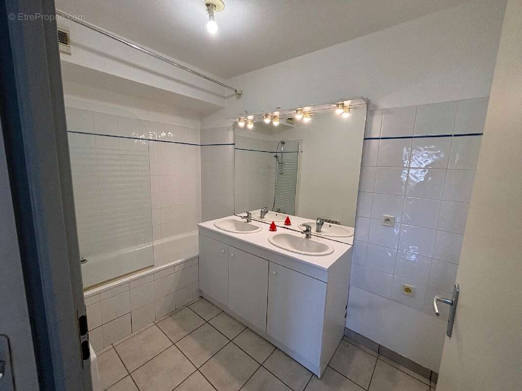 Appartement à VETRAZ-MONTHOUX