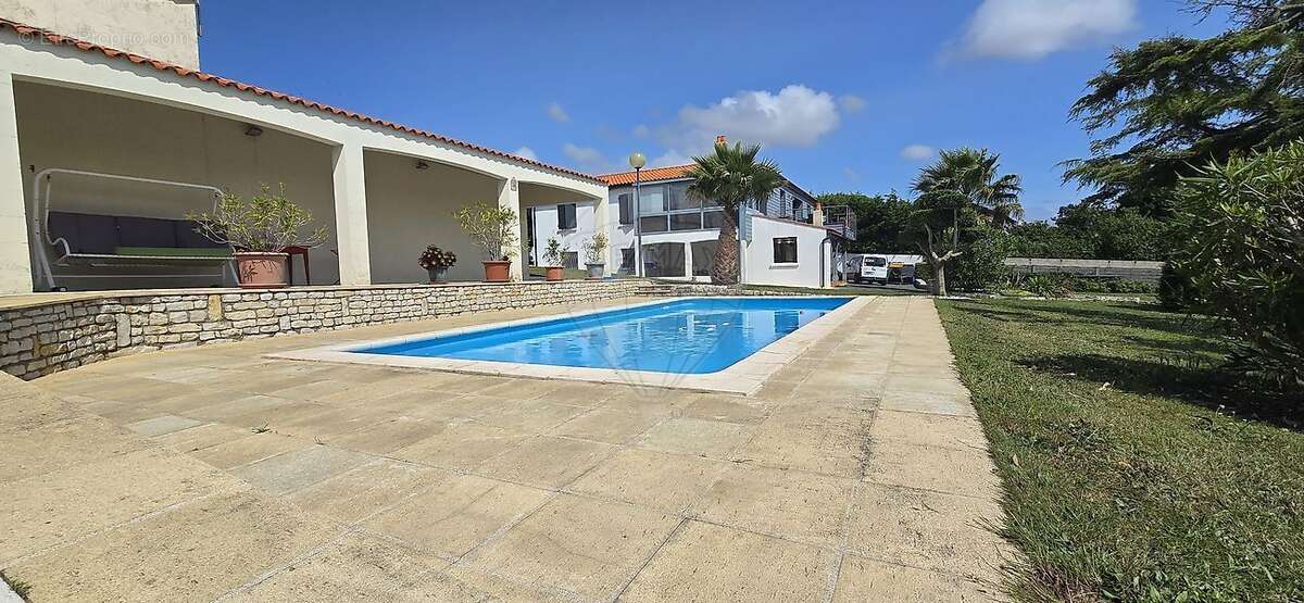 Maison à L&#039;HOUMEAU