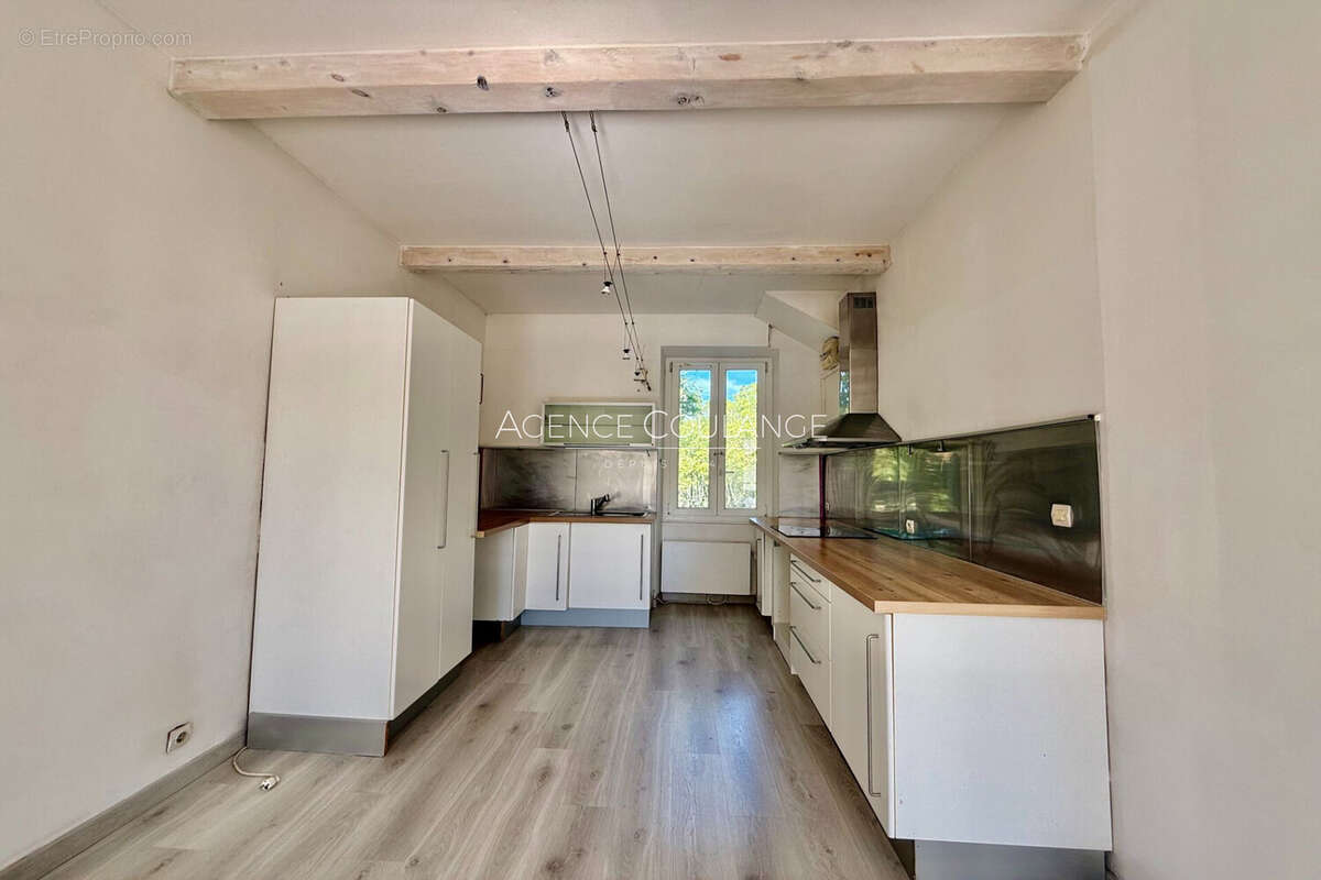 Appartement à SAINT-CYR-SUR-MER