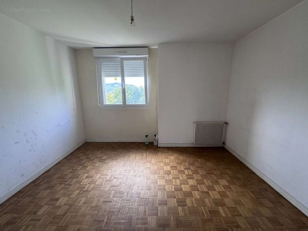 Maison à PONT-DE-BUIS-LES-QUIMERCH