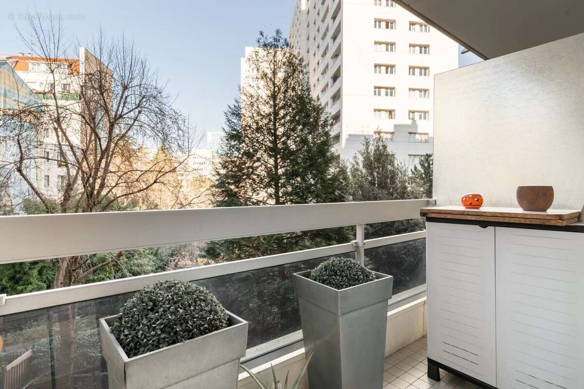 Appartement à LEVALLOIS-PERRET
