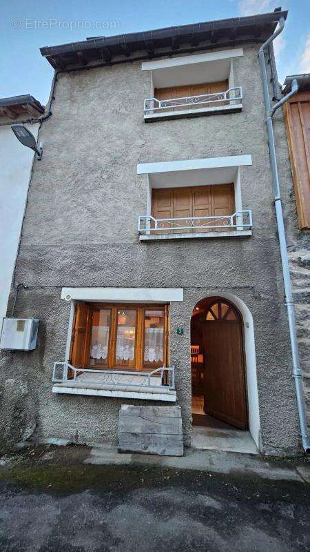 Maison à ROQUEFORT-DE-SAULT