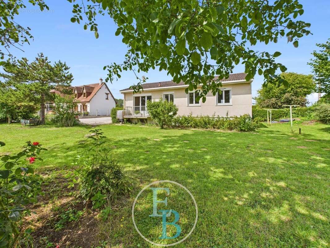 Maison à AMFREVILLE