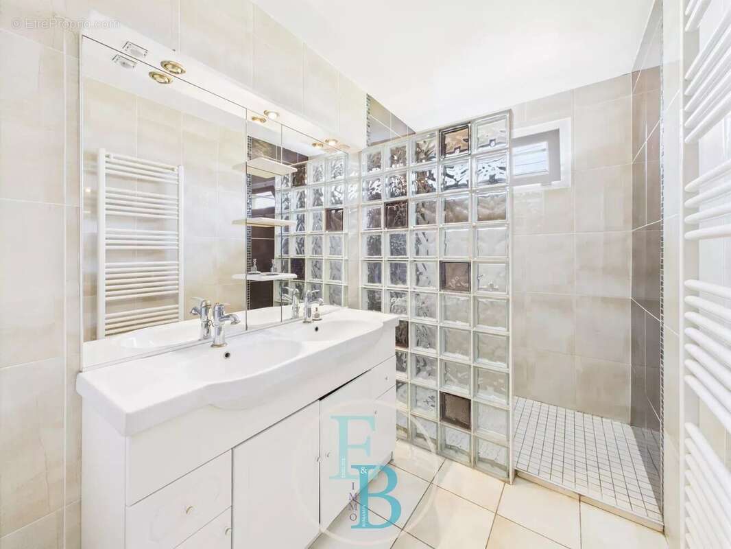 Maison à AMFREVILLE