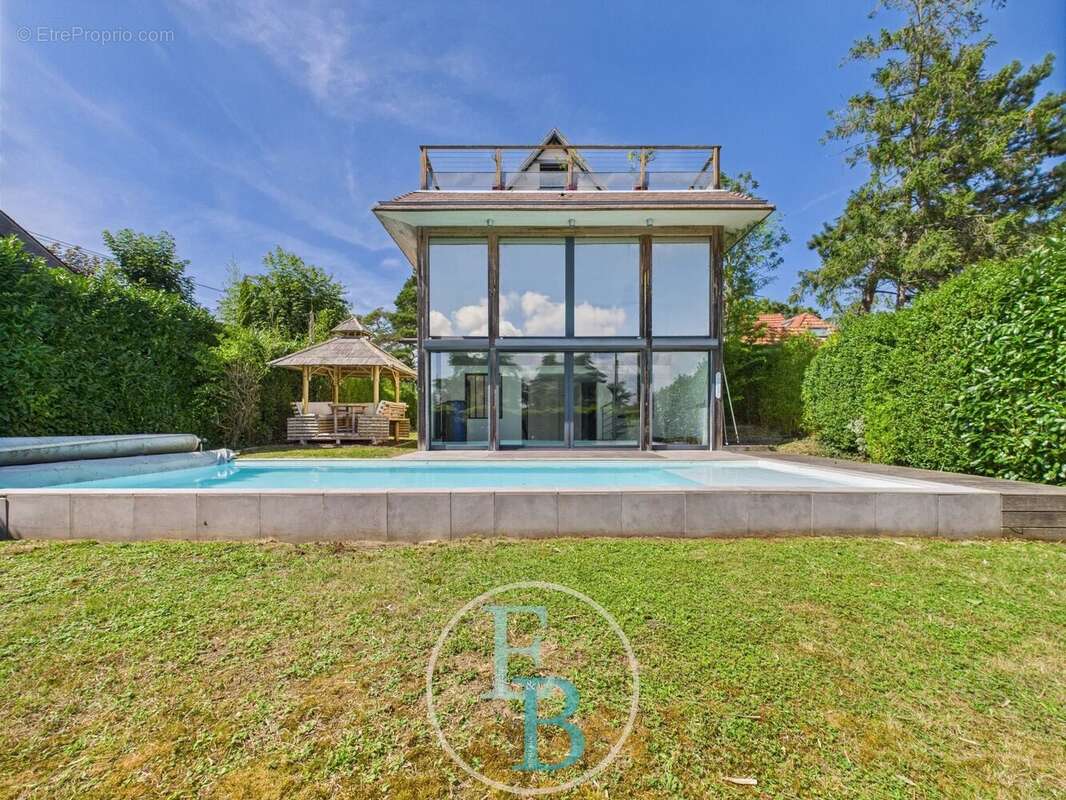 Maison à MERVILLE-FRANCEVILLE-PLAGE