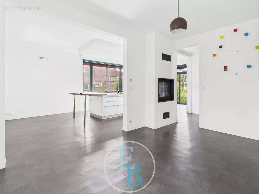 Maison à MERVILLE-FRANCEVILLE-PLAGE