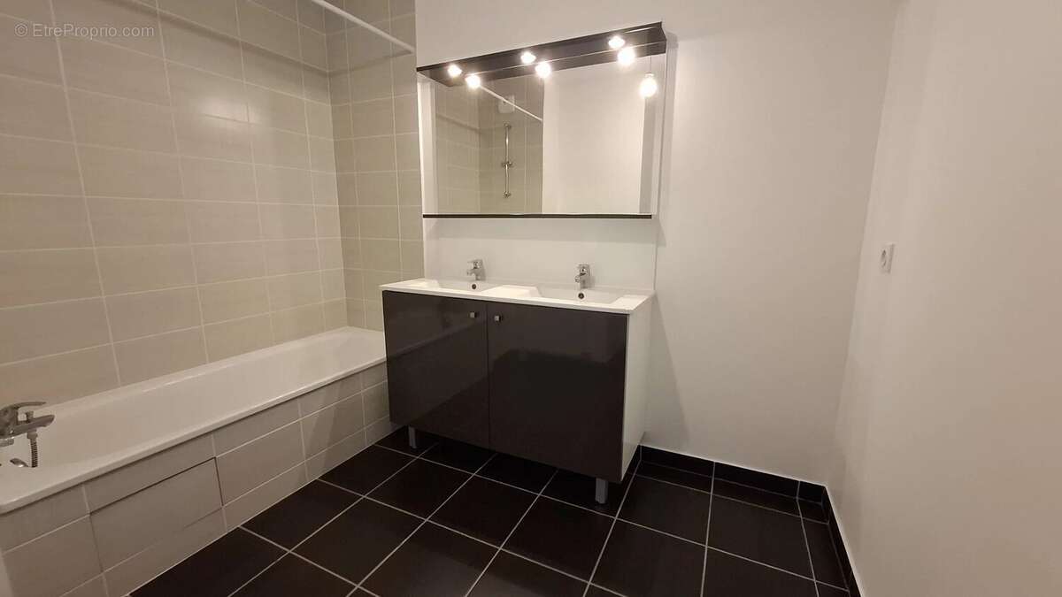 Appartement à MONTLOUIS-SUR-LOIRE