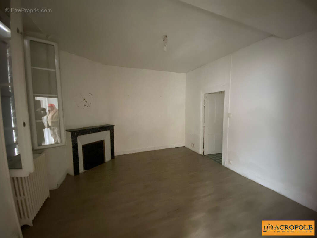 Maison à AUTRY-LE-CHATEL