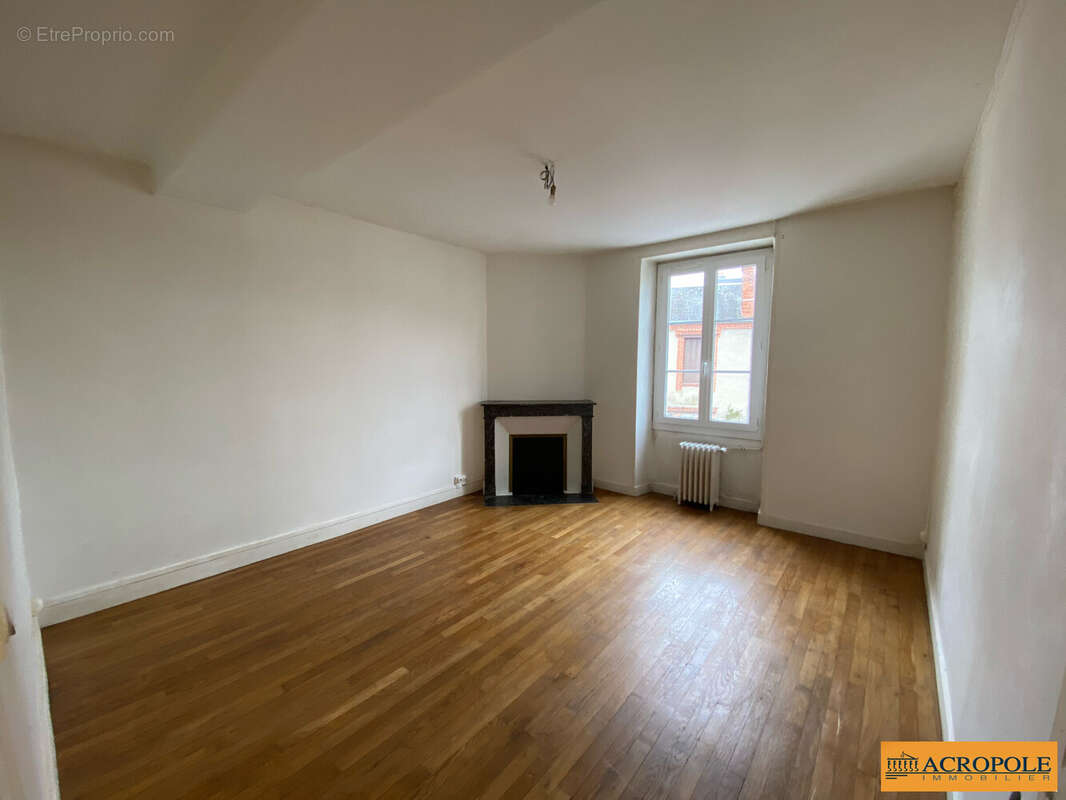 Maison à AUTRY-LE-CHATEL